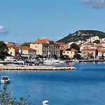 Vjera * Tisno