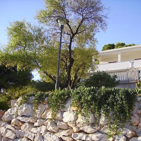 Apartment Vjera Tisno