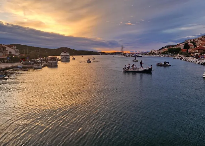 Apartment Vjera Tisno