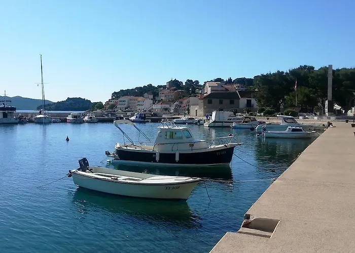 Vjera Апартаменты Тисно