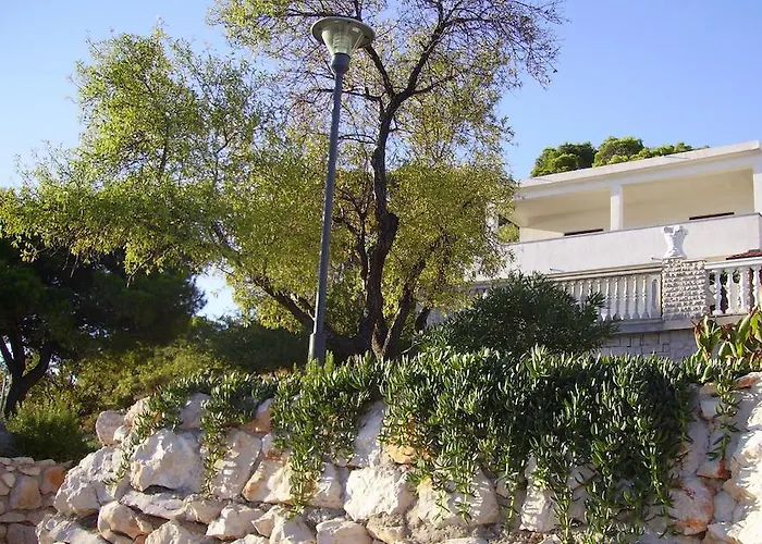 Apartment Vjera Tisno